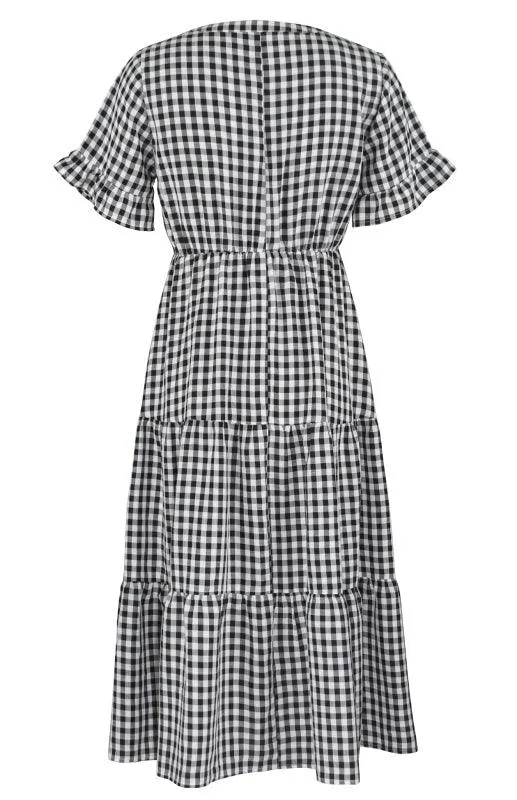 Chic Lattice Plaid Swing Dress - Women's Fashionable Outfit for Spring and Summer