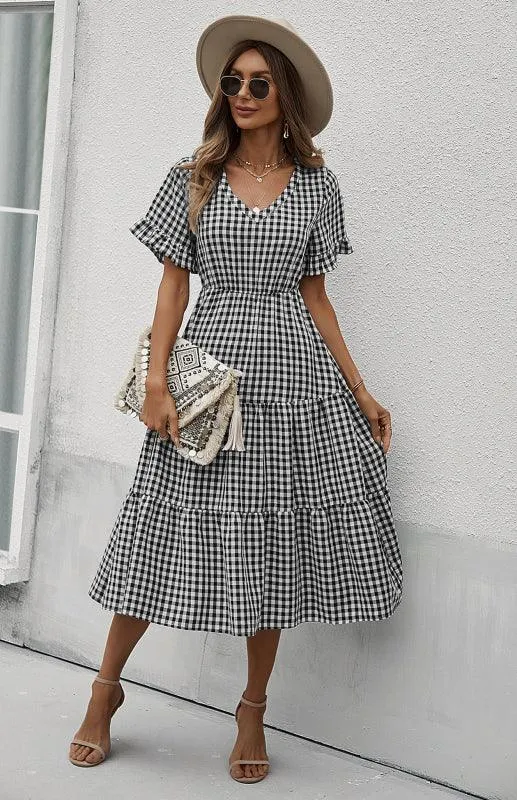 Chic Lattice Plaid Swing Dress - Women's Fashionable Outfit for Spring and Summer
